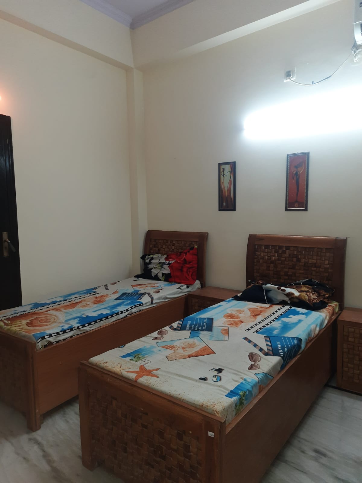 Pg in Noida