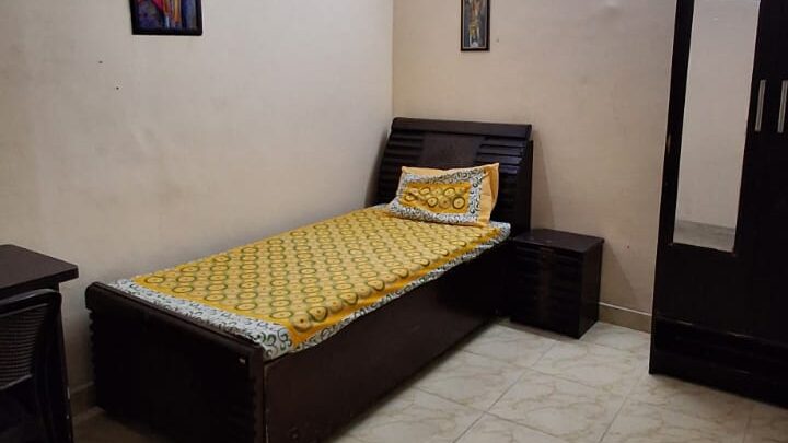 Single Room PG in Noida 
